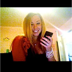 Meet your Posher, Caitlyn